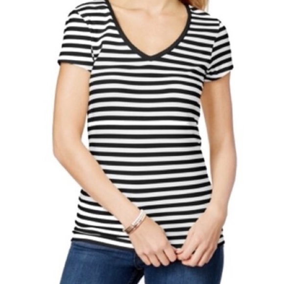 BLACK And White V Neck T Shirt | M - Picture 1 of 5